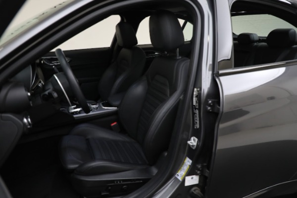 Used 2022 Alfa Romeo Giulia Veloce for sale Sold at Rolls-Royce Motor Cars Greenwich in Greenwich CT 06830 21