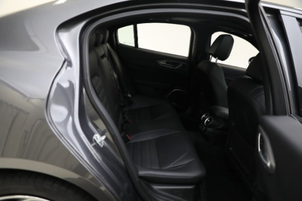 Used 2022 Alfa Romeo Giulia Veloce for sale Sold at Rolls-Royce Motor Cars Greenwich in Greenwich CT 06830 24