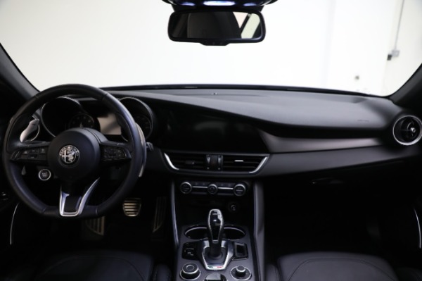 Used 2022 Alfa Romeo Giulia Veloce for sale Sold at Rolls-Royce Motor Cars Greenwich in Greenwich CT 06830 28