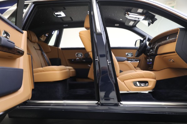 Used 2022 Rolls-Royce Phantom for sale Sold at Rolls-Royce Motor Cars Greenwich in Greenwich CT 06830 28