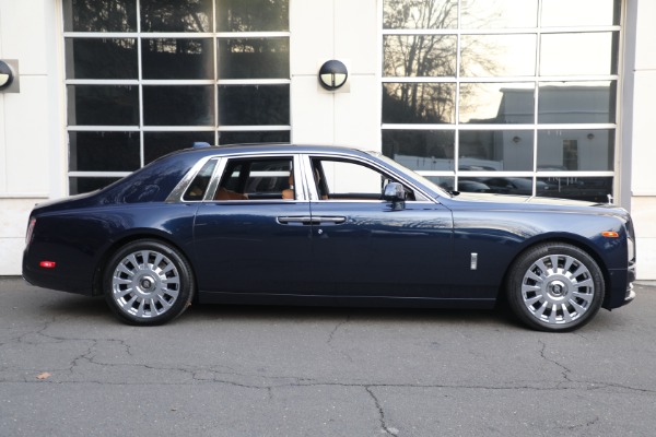 Used 2022 Rolls-Royce Phantom for sale $599,900 at Rolls-Royce Motor Cars Greenwich in Greenwich CT 06830 4