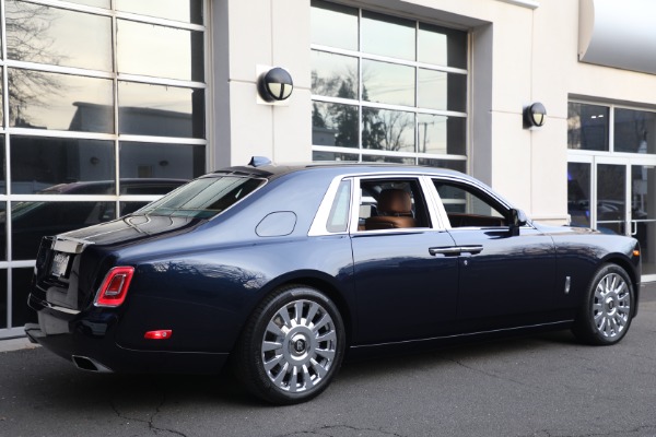 Used 2022 Rolls-Royce Phantom for sale $599,900 at Rolls-Royce Motor Cars Greenwich in Greenwich CT 06830 5