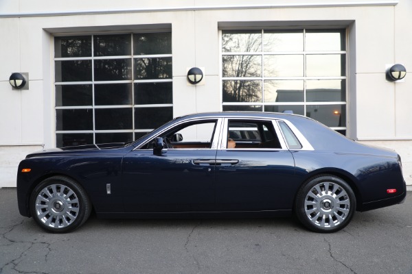 Used 2022 Rolls-Royce Phantom for sale $599,900 at Rolls-Royce Motor Cars Greenwich in Greenwich CT 06830 6