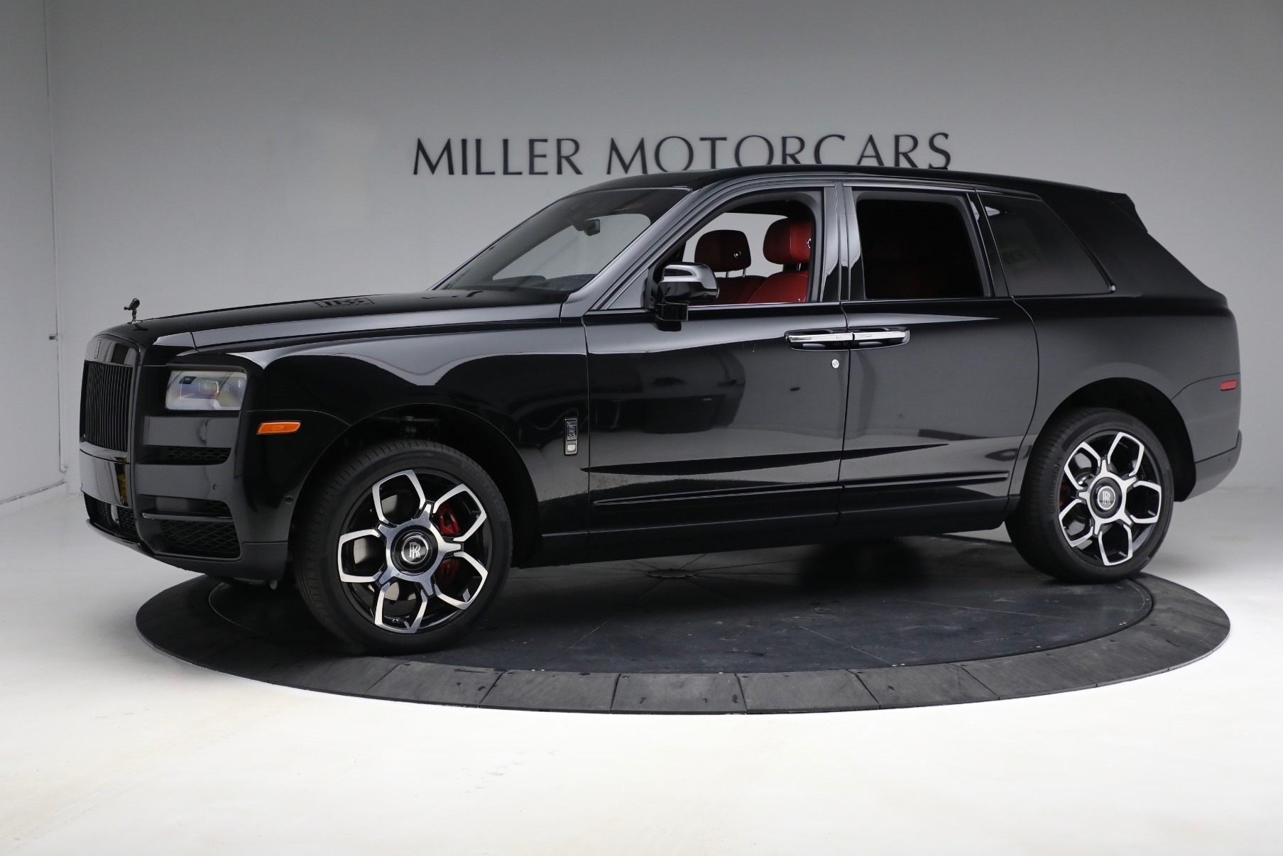 Used 2022 Rolls-Royce Black Badge Cullinan for sale $429,900 at Rolls-Royce Motor Cars Greenwich in Greenwich CT 06830 1