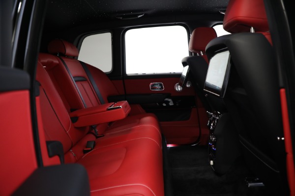 New 2022 Rolls-Royce Cullinan for sale Call for price at Rolls-Royce Motor Cars Greenwich in Greenwich CT 06830 26