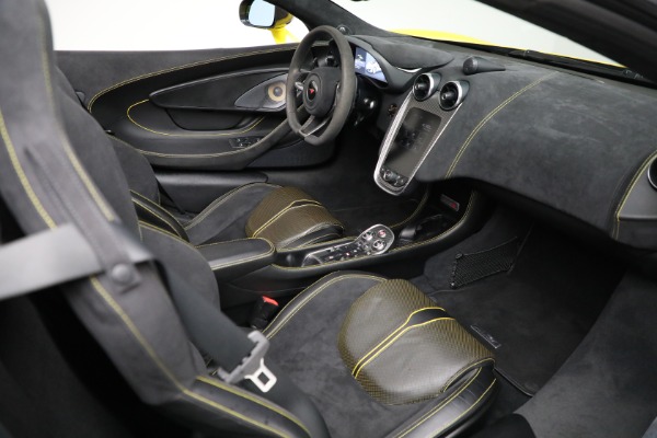 Used 2018 McLaren 570S Spider for sale $199,900 at Rolls-Royce Motor Cars Greenwich in Greenwich CT 06830 26
