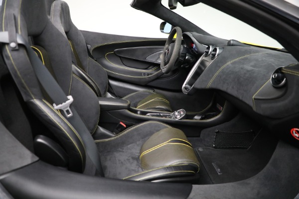 Used 2018 McLaren 570S Spider for sale $199,900 at Rolls-Royce Motor Cars Greenwich in Greenwich CT 06830 27
