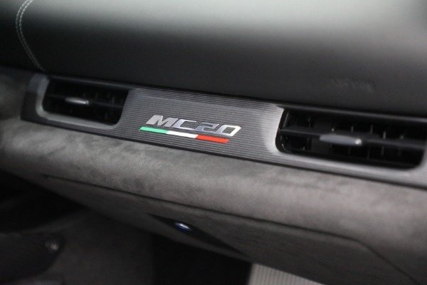 Used 2022 Maserati MC20 for sale Call for price at Rolls-Royce Motor Cars Greenwich in Greenwich CT 06830 27