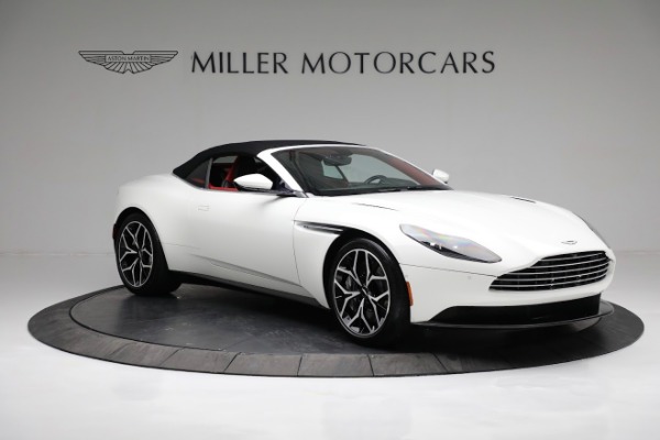 Used 2019 Aston Martin DB11 Volante for sale $164,900 at Rolls-Royce Motor Cars Greenwich in Greenwich CT 06830 18