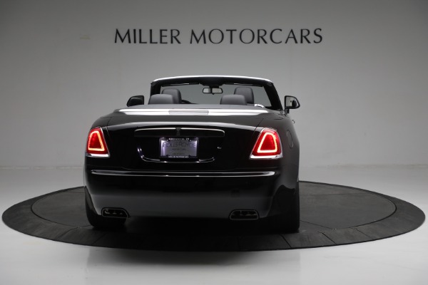 Used 2018 Rolls-Royce Black Badge Dawn for sale $355,900 at Rolls-Royce Motor Cars Greenwich in Greenwich CT 06830 10