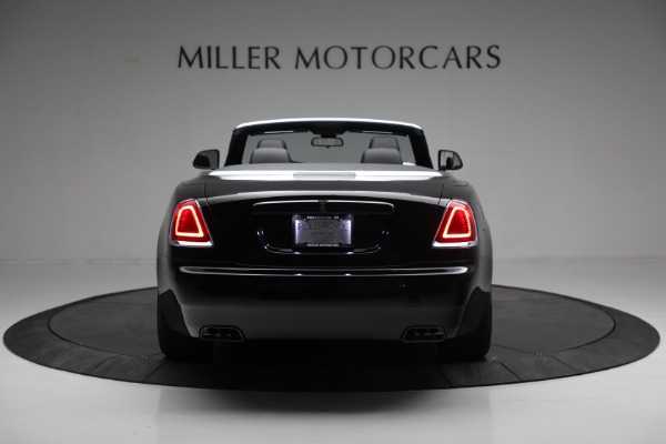 Used 2018 Rolls-Royce Black Badge Dawn for sale $329,900 at Rolls-Royce Motor Cars Greenwich in Greenwich CT 06830 9