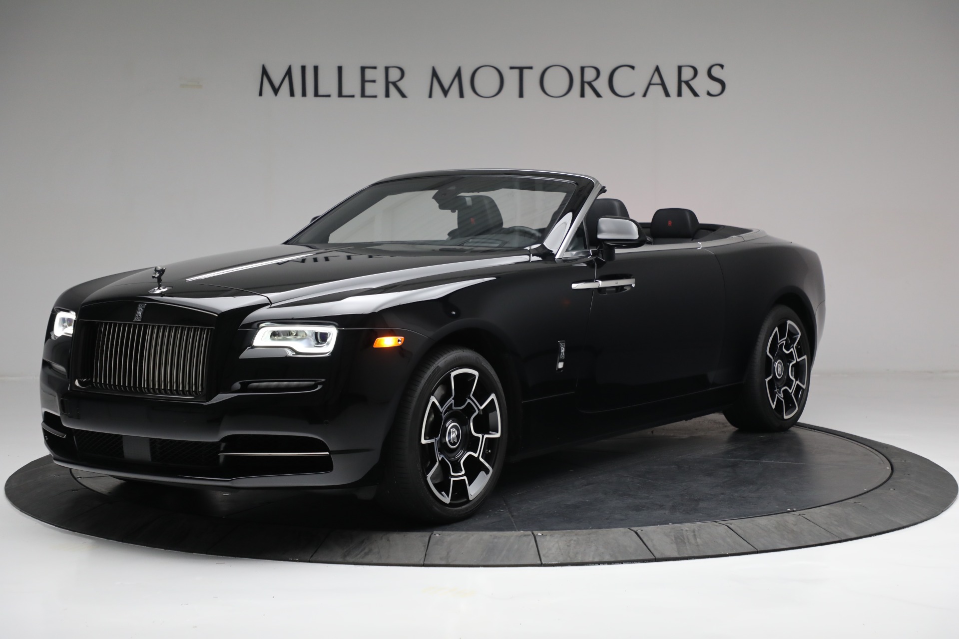 Used 2018 Rolls-Royce Black Badge Dawn for sale $329,900 at Rolls-Royce Motor Cars Greenwich in Greenwich CT 06830 1