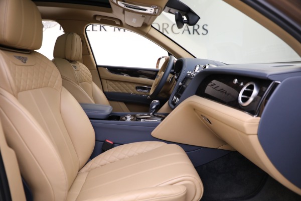 Used 2017 Bentley Bentayga W12 for sale Sold at Rolls-Royce Motor Cars Greenwich in Greenwich CT 06830 25