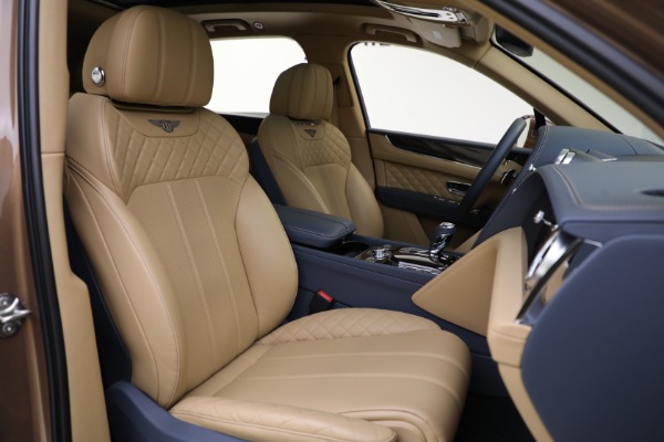 Used 2017 Bentley Bentayga W12 for sale Sold at Rolls-Royce Motor Cars Greenwich in Greenwich CT 06830 26