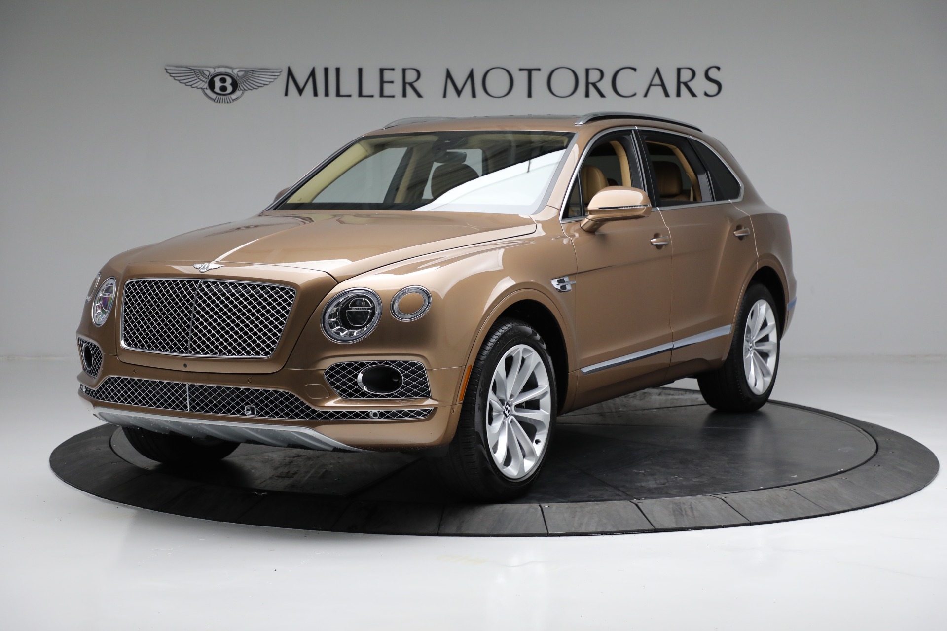Used 2017 Bentley Bentayga W12 for sale Sold at Rolls-Royce Motor Cars Greenwich in Greenwich CT 06830 1