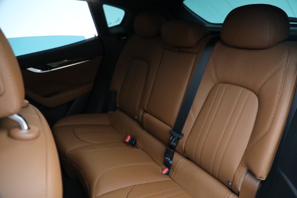 New 2022 Maserati Levante GT for sale Sold at Rolls-Royce Motor Cars Greenwich in Greenwich CT 06830 18