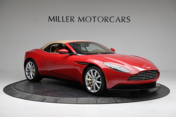 Used 2019 Aston Martin DB11 Volante for sale $184,900 at Rolls-Royce Motor Cars Greenwich in Greenwich CT 06830 18