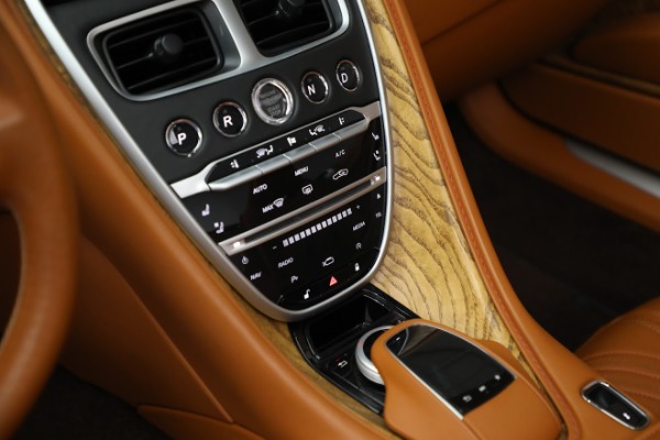 Used 2019 Aston Martin DB11 Volante for sale $184,900 at Rolls-Royce Motor Cars Greenwich in Greenwich CT 06830 25