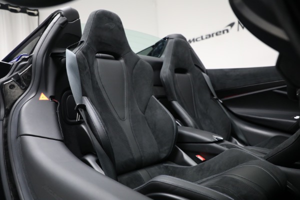 Used 2022 McLaren 720S Spider Performance for sale Sold at Rolls-Royce Motor Cars Greenwich in Greenwich CT 06830 27