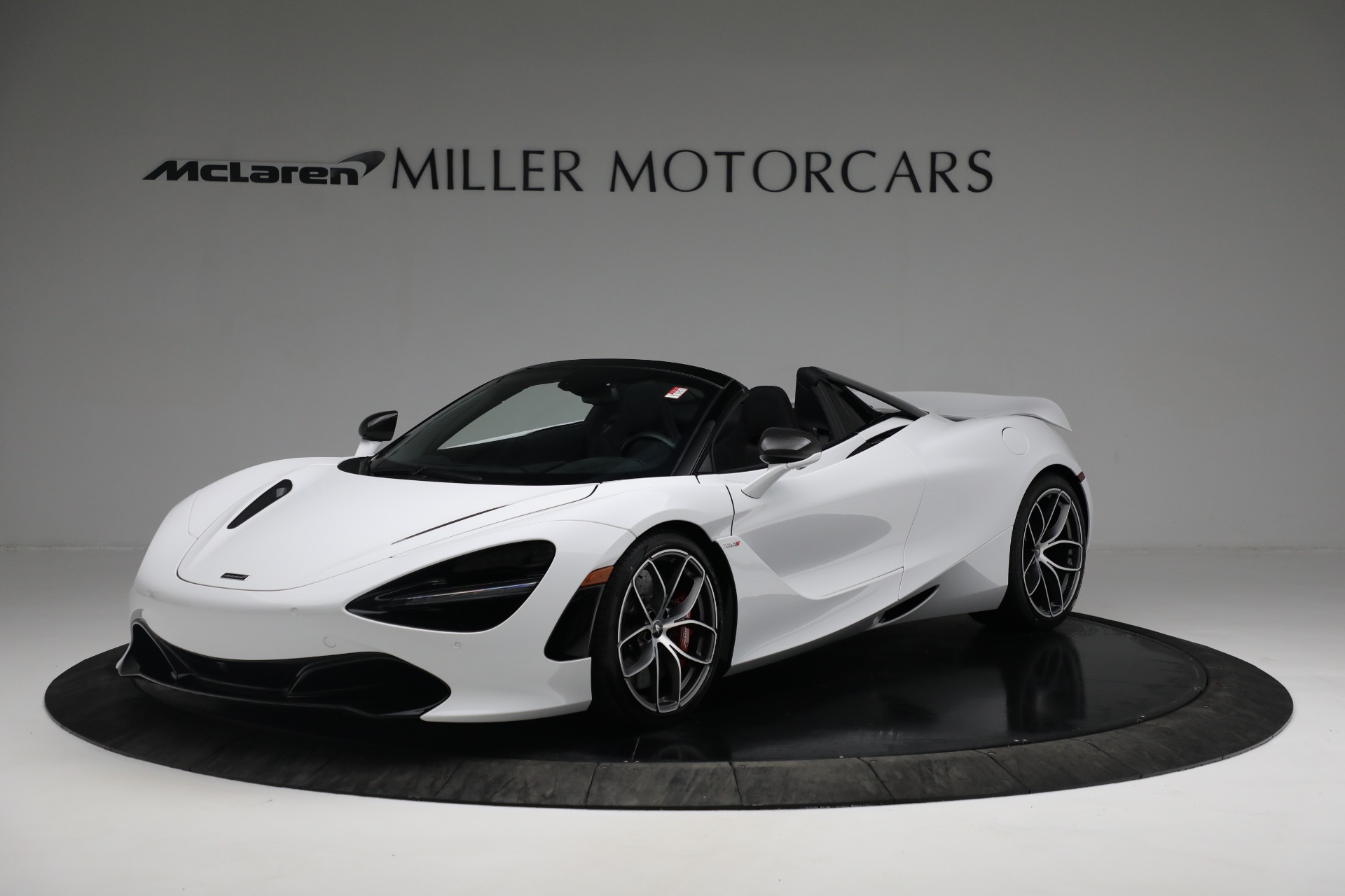 New 2022 McLaren 720S Spider Performance for sale $381,500 at Rolls-Royce Motor Cars Greenwich in Greenwich CT 06830 1