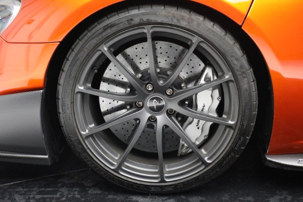 Used 2016 McLaren 675LT Spider for sale $275,900 at Rolls-Royce Motor Cars Greenwich in Greenwich CT 06830 23