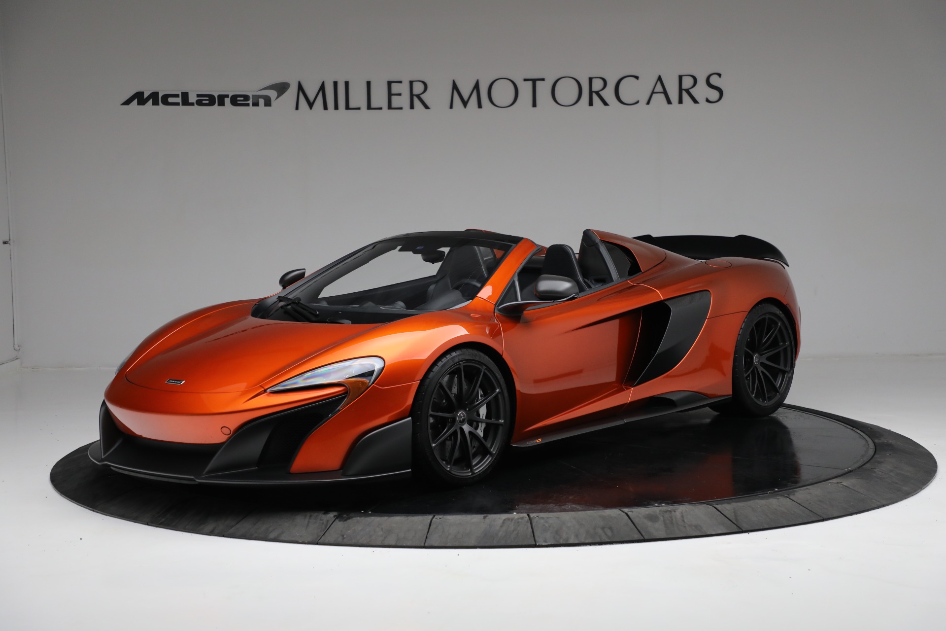 Used 2016 McLaren 675LT Spider for sale $335,900 at Rolls-Royce Motor Cars Greenwich in Greenwich CT 06830 1