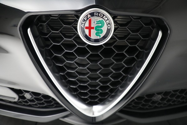 New 2022 Alfa Romeo Giulia Ti for sale Sold at Rolls-Royce Motor Cars Greenwich in Greenwich CT 06830 22