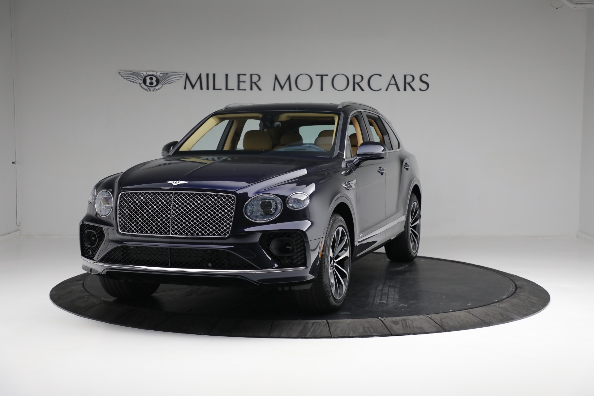 Used 2021 Bentley Bentayga V8 for sale Sold at Rolls-Royce Motor Cars Greenwich in Greenwich CT 06830 1