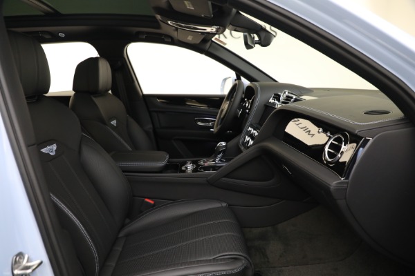 Used 2022 Bentley Bentayga V8 for sale $199,900 at Rolls-Royce Motor Cars Greenwich in Greenwich CT 06830 26