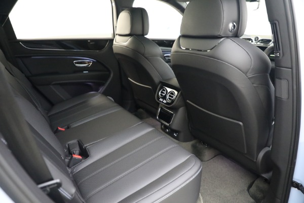 Used 2022 Bentley Bentayga V8 for sale $199,900 at Rolls-Royce Motor Cars Greenwich in Greenwich CT 06830 28