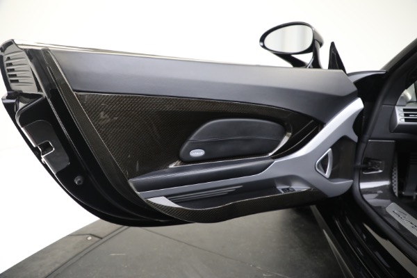 Used 2005 Porsche Carrera GT for sale $1,400,000 at Rolls-Royce Motor Cars Greenwich in Greenwich CT 06830 26