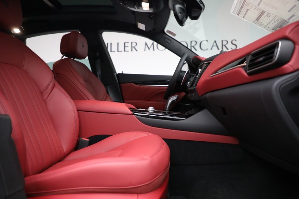 New 2022 Maserati Levante GT for sale Sold at Rolls-Royce Motor Cars Greenwich in Greenwich CT 06830 22