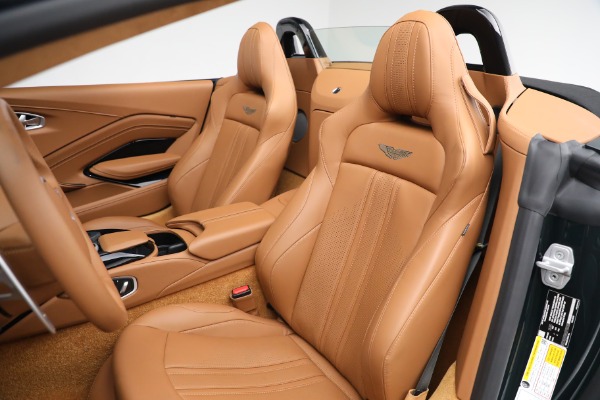 New 2022 Aston Martin Vantage Roadster for sale $192,716 at Rolls-Royce Motor Cars Greenwich in Greenwich CT 06830 15