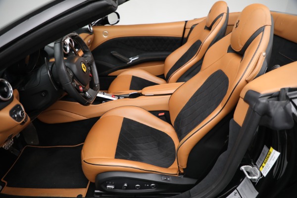 Used 2017 Ferrari California T for sale $178,900 at Rolls-Royce Motor Cars Greenwich in Greenwich CT 06830 19