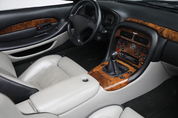 Used 2000 Aston Martin DB7 Vantage for sale $84,900 at Rolls-Royce Motor Cars Greenwich in Greenwich CT 06830 23