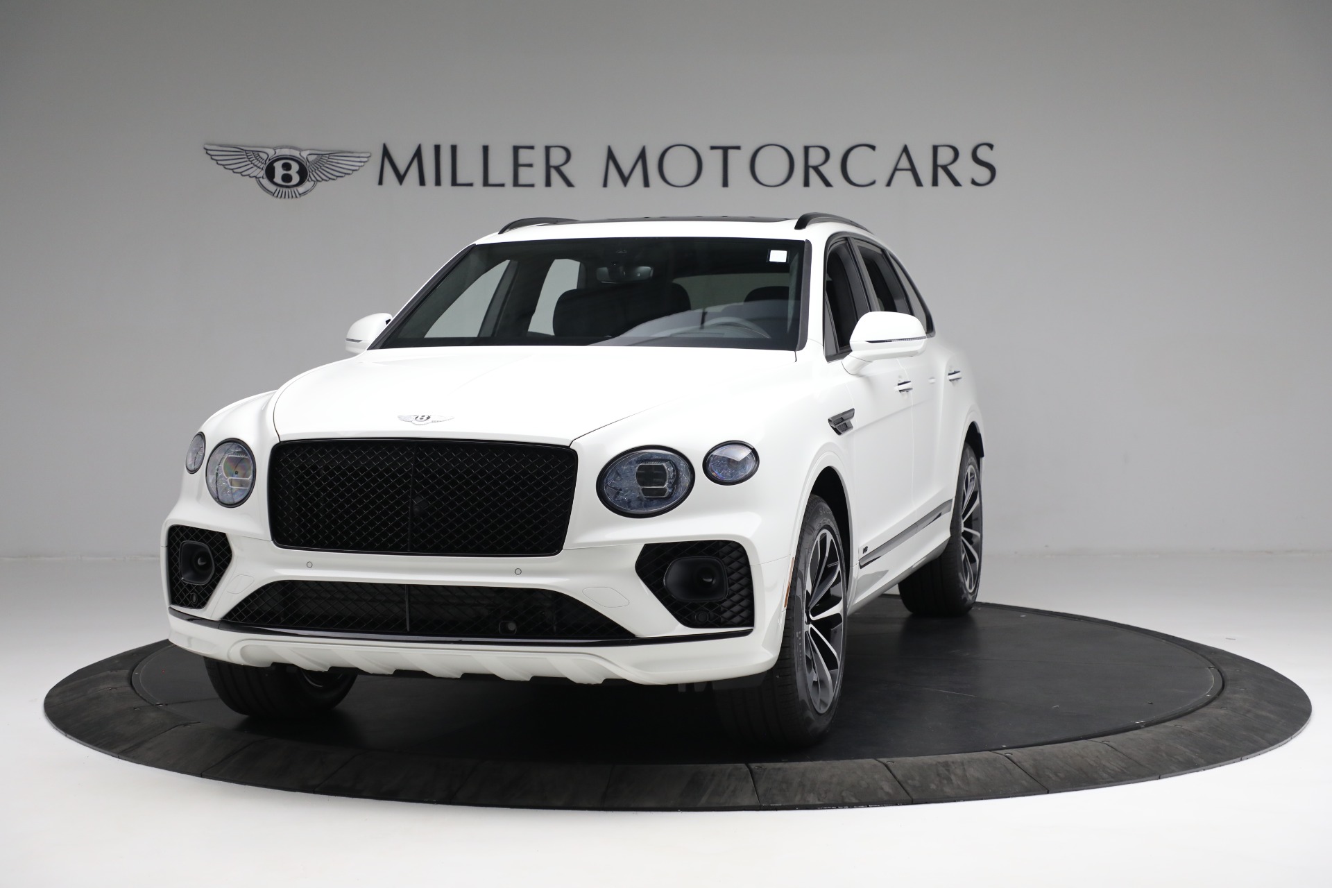 New 2022 Bentley Bentayga V8 for sale Sold at Rolls-Royce Motor Cars Greenwich in Greenwich CT 06830 1