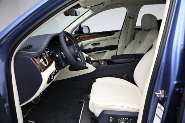 New 2022 Bentley Bentayga V8 First Edition for sale Call for price at Rolls-Royce Motor Cars Greenwich in Greenwich CT 06830 18