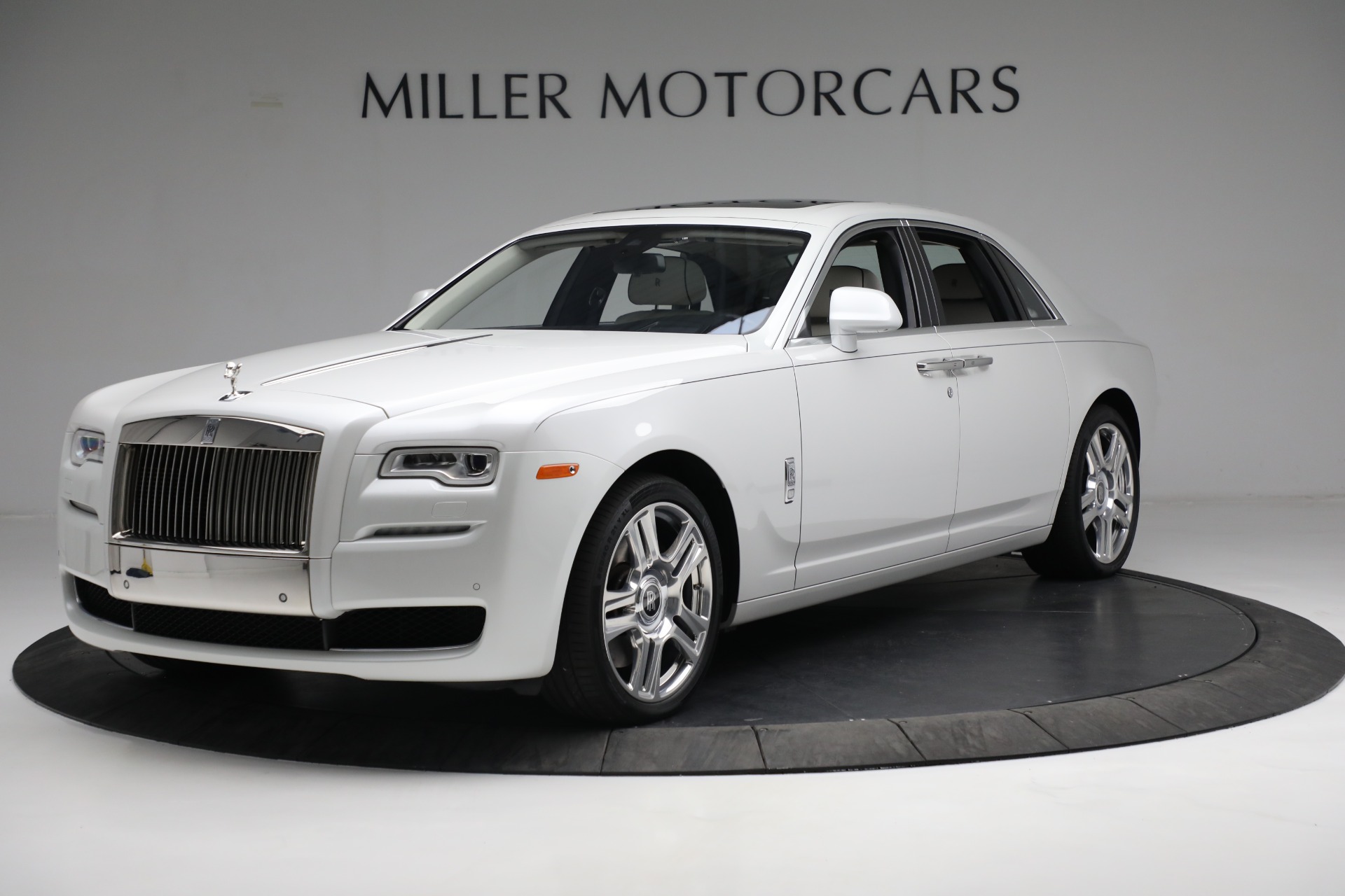 Used 2017 Rolls-Royce Ghost for sale Sold at Rolls-Royce Motor Cars Greenwich in Greenwich CT 06830 1