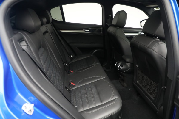 Used 2022 Alfa Romeo Stelvio Veloce for sale $32,900 at Rolls-Royce Motor Cars Greenwich in Greenwich CT 06830 19