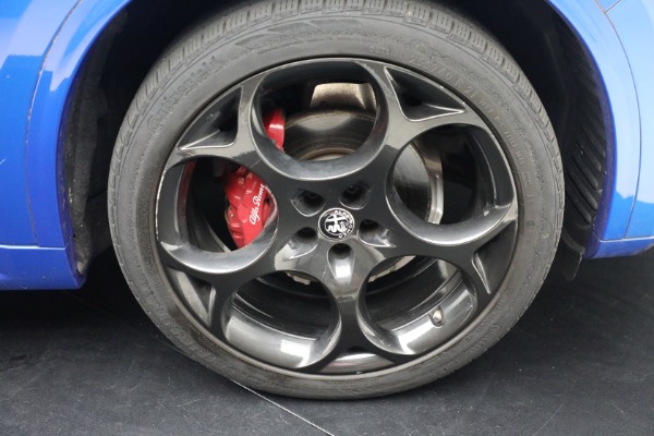 Used 2022 Alfa Romeo Stelvio Veloce for sale $32,900 at Rolls-Royce Motor Cars Greenwich in Greenwich CT 06830 24