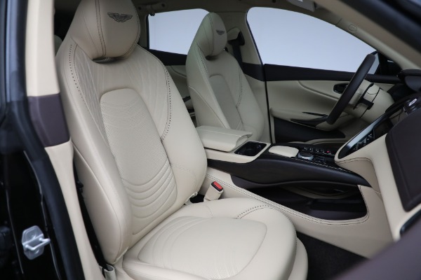 Used 2022 Aston Martin DBX for sale $105,900 at Rolls-Royce Motor Cars Greenwich in Greenwich CT 06830 21