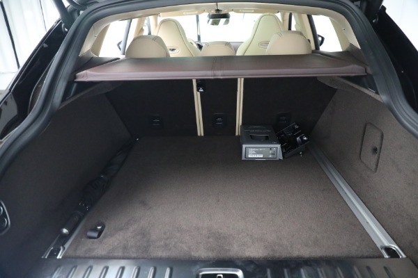 Used 2022 Aston Martin DBX for sale $105,900 at Rolls-Royce Motor Cars Greenwich in Greenwich CT 06830 22