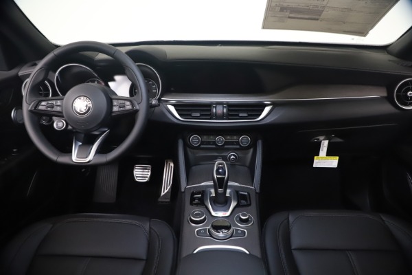 New 2022 Alfa Romeo Stelvio Ti for sale Sold at Rolls-Royce Motor Cars Greenwich in Greenwich CT 06830 16
