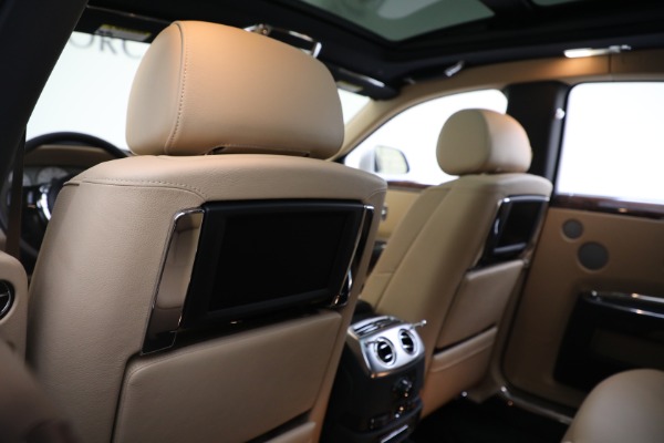 Used 2013 Rolls-Royce Ghost for sale $159,900 at Rolls-Royce Motor Cars Greenwich in Greenwich CT 06830 17
