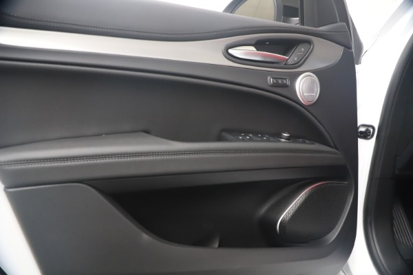 New 2022 Alfa Romeo Stelvio Veloce for sale Sold at Rolls-Royce Motor Cars Greenwich in Greenwich CT 06830 17