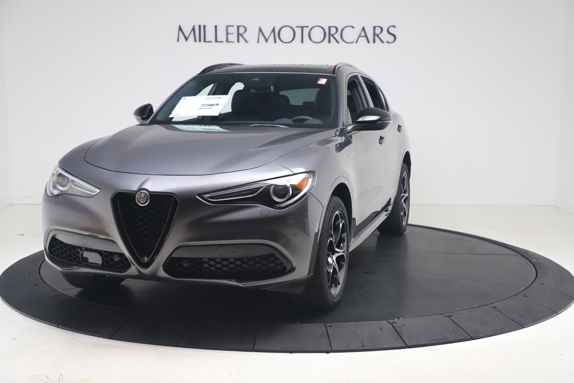 New 2022 Alfa Romeo Stelvio Veloce for sale $56,530 at Rolls-Royce Motor Cars Greenwich in Greenwich CT 06830 1