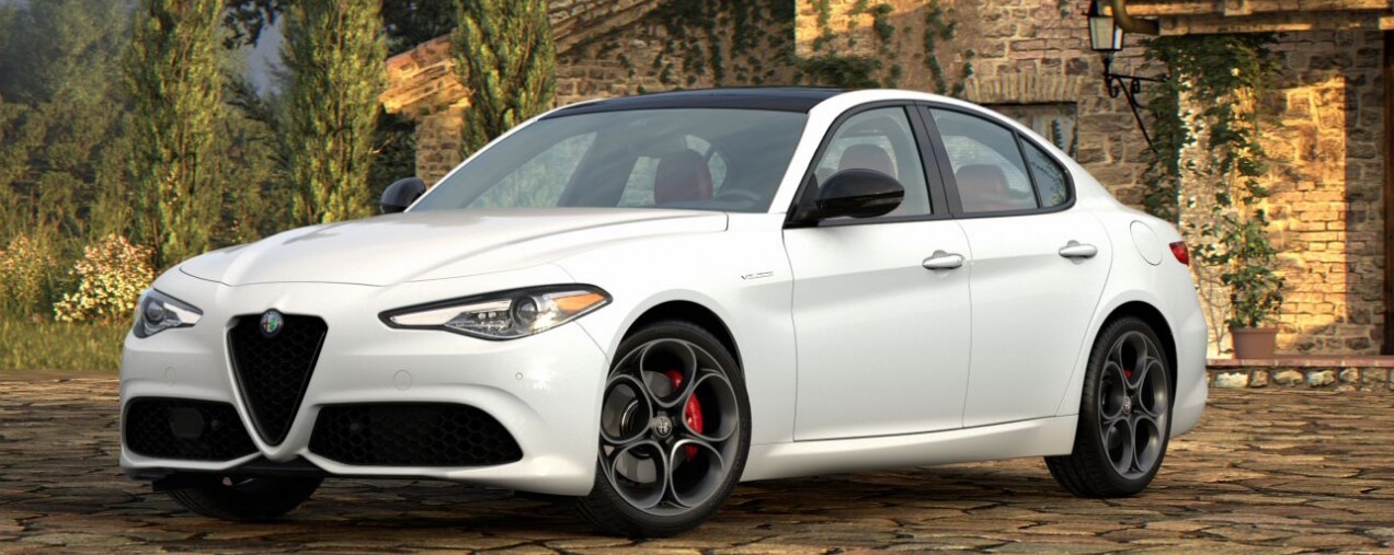 New 2022 Alfa Romeo Giulia Veloce for sale Sold at Rolls-Royce Motor Cars Greenwich in Greenwich CT 06830 1