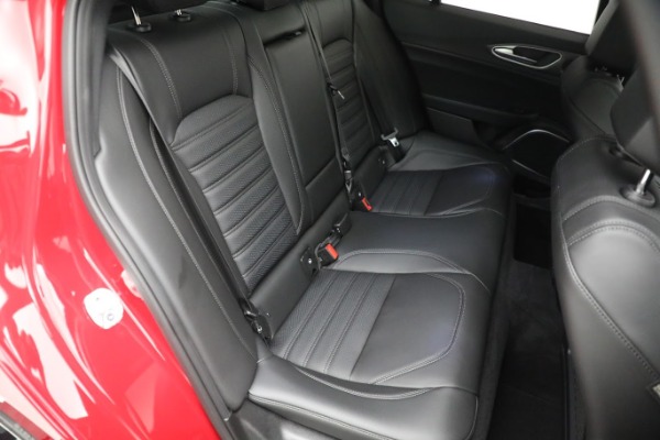 Used 2022 Alfa Romeo Giulia Veloce for sale $29,900 at Rolls-Royce Motor Cars Greenwich in Greenwich CT 06830 22