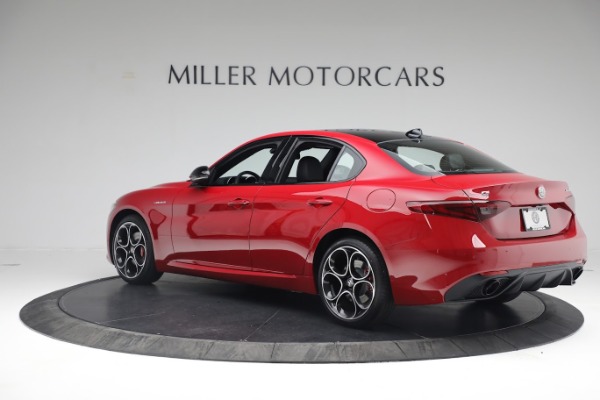 Used 2022 Alfa Romeo Giulia Veloce for sale $29,900 at Rolls-Royce Motor Cars Greenwich in Greenwich CT 06830 4