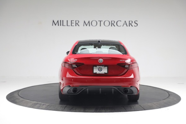 New 2022 Alfa Romeo Giulia Veloce for sale Sold at Rolls-Royce Motor Cars Greenwich in Greenwich CT 06830 6